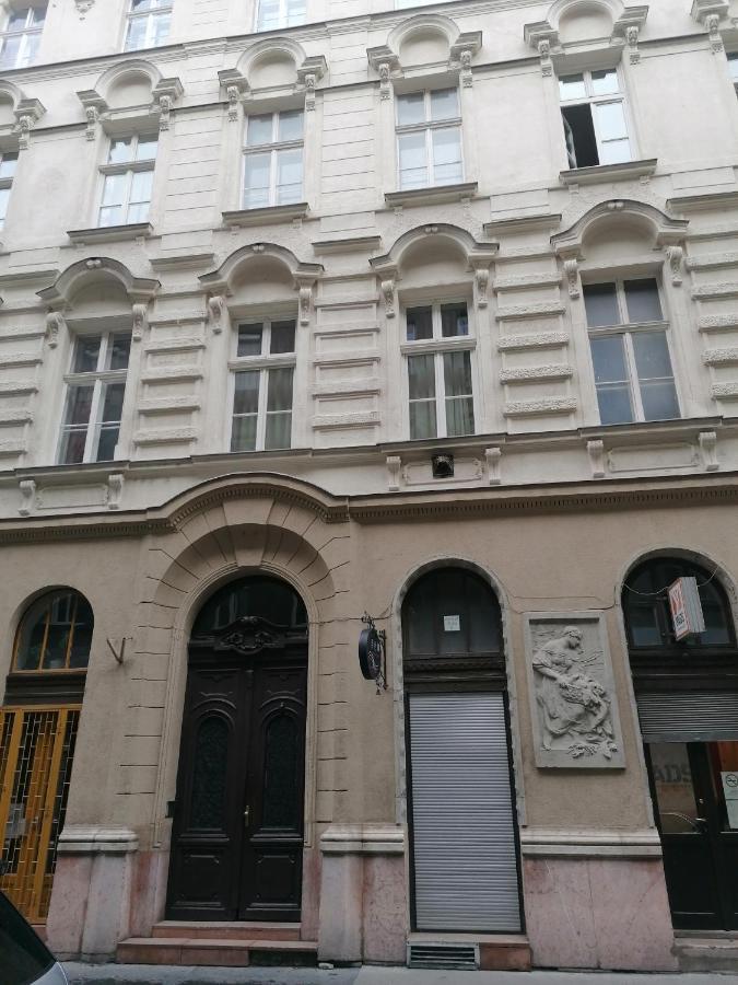 Erkel Rooftop Suites Budapeste Exterior foto